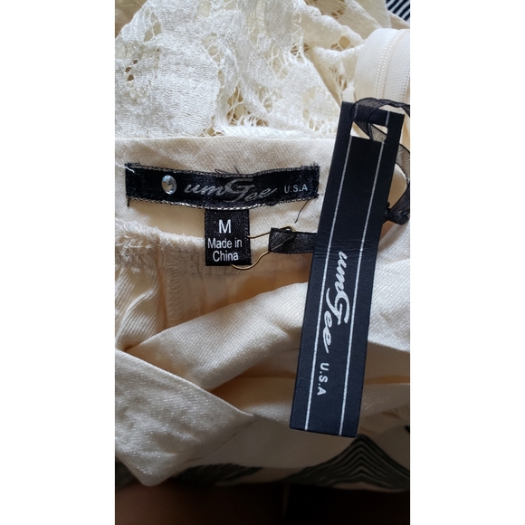 Cream asymmetrical lace dress with belt - Picture 5 of 5